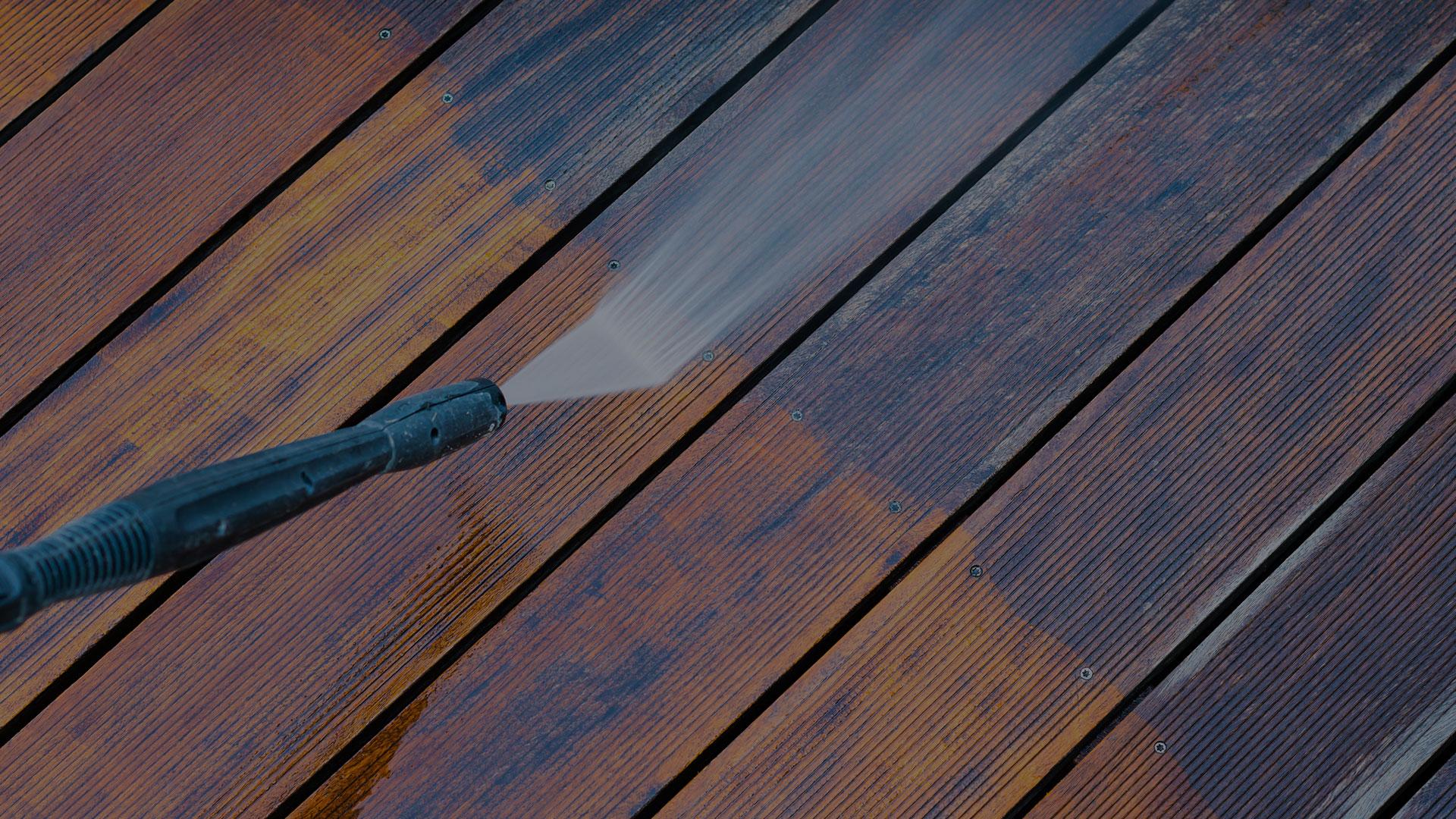 Deck Cleaning & Staining Banner